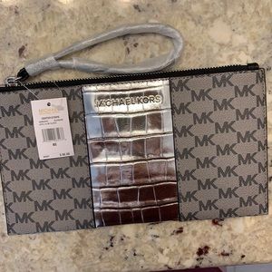 Michael Kors Wristlet